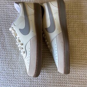 Nike brand new MEN Size 11